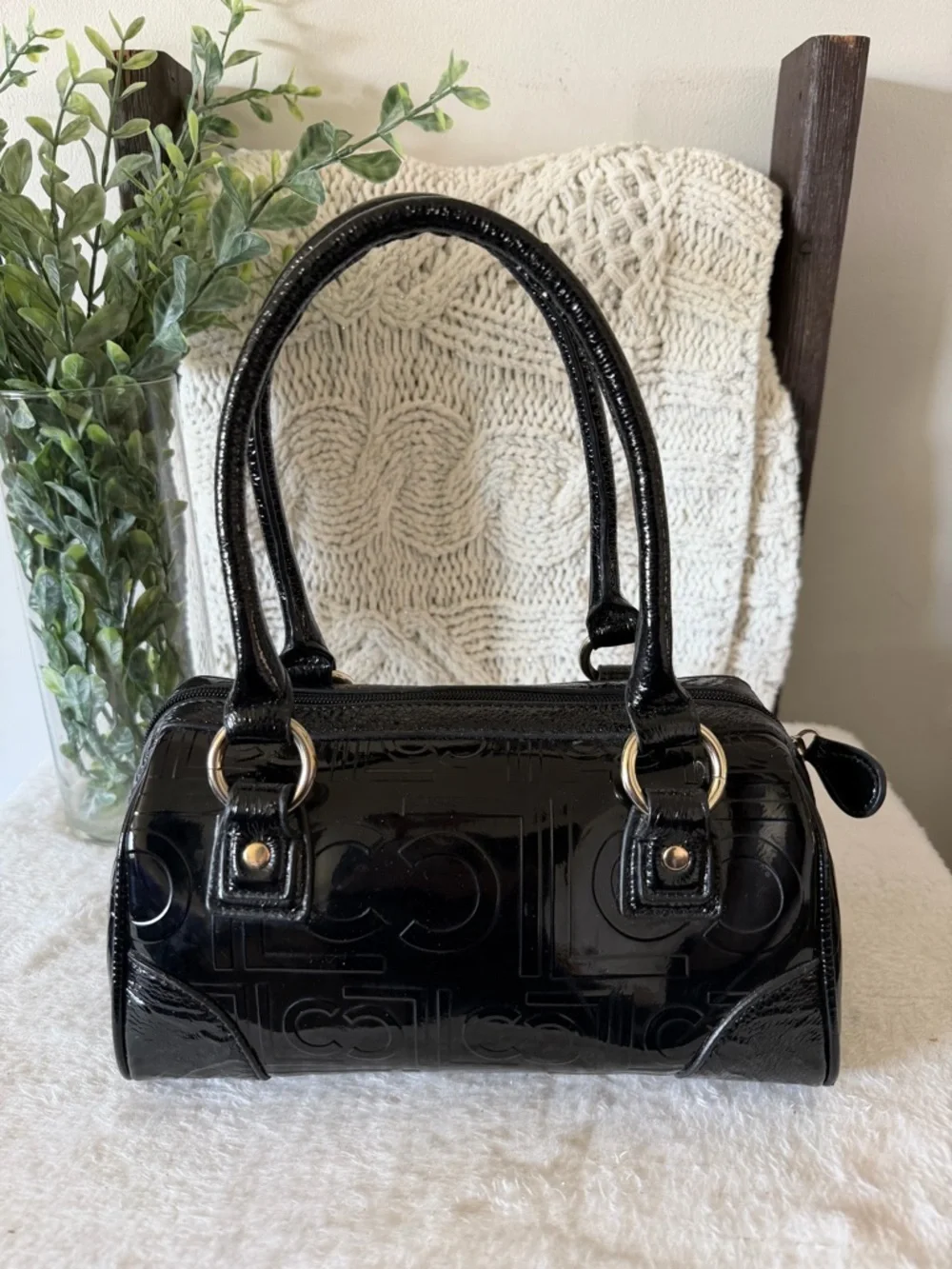 Liz Claiborne Vintage Patent Leather Purse - Picture 3 of 9